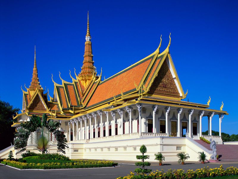 phnom-penh-cambot-sihanouk1380936102_s279