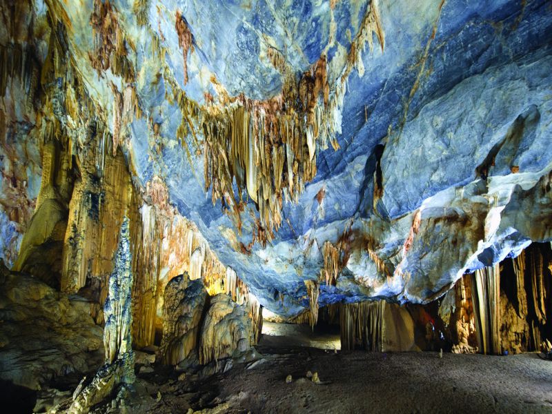 Hà Nội – Viếng Đại tướng – Đông Thiên Đường – Hang 8 Cô – Sông Chày – Suối Moọc – Biển Thiên Cầm – Đền thờ Vua Trần0