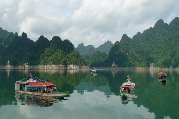 Hà Nội – Thác Mơ – KDL Hồ Na Hang – Đền Pác Vãng – Đền Pác Tạ – Thác Khuổi Nhi – Hà Nội NHI – HÀ NỘI