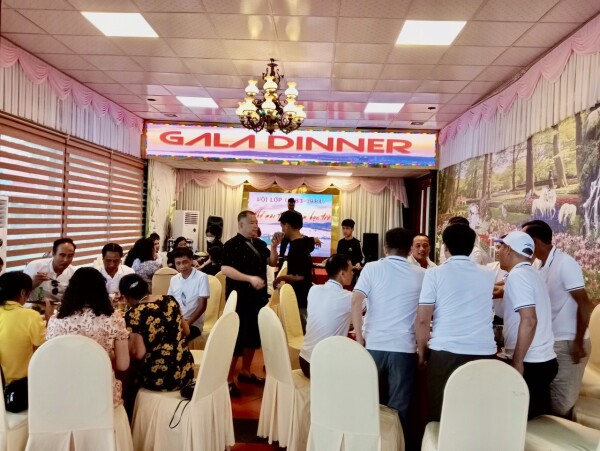 HỌP LỚP – KHÁM PHÁ VỊNH HẠ LONG